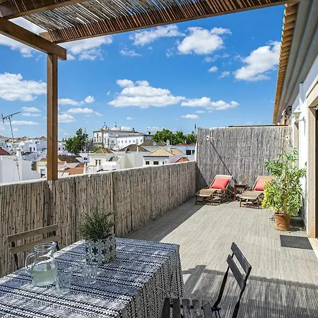Comfortable + Terrace Tavira
